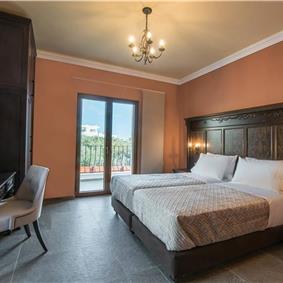 8 bedroom luxury villa with pool near Koutsounari, sleeps 16